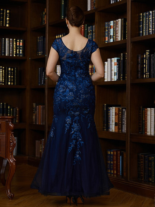 Sheath/Column Tulle Applique V-neck Short Sleeves Floor-Length Mother of the Bride Dresses by YiHuiw