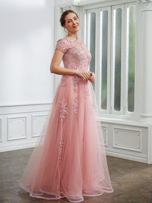A-Line/Princess Tulle Applique Bateau Short Sleeves Floor-Length Dresses by YiHuiw