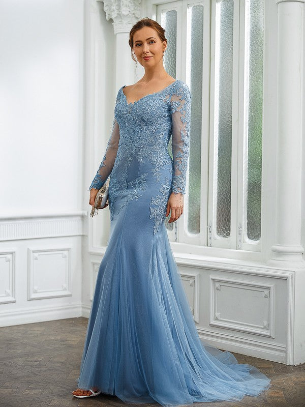 Sheath/Column Tulle Applique V-neck Long Sleeves Sweep/Brush Train Mother of the Bride Dresses by YiHuiw
