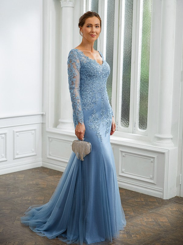 Sheath/Column Tulle Applique V-neck Long Sleeves Sweep/Brush Train Mother of the Bride Dresses by YiHuiw