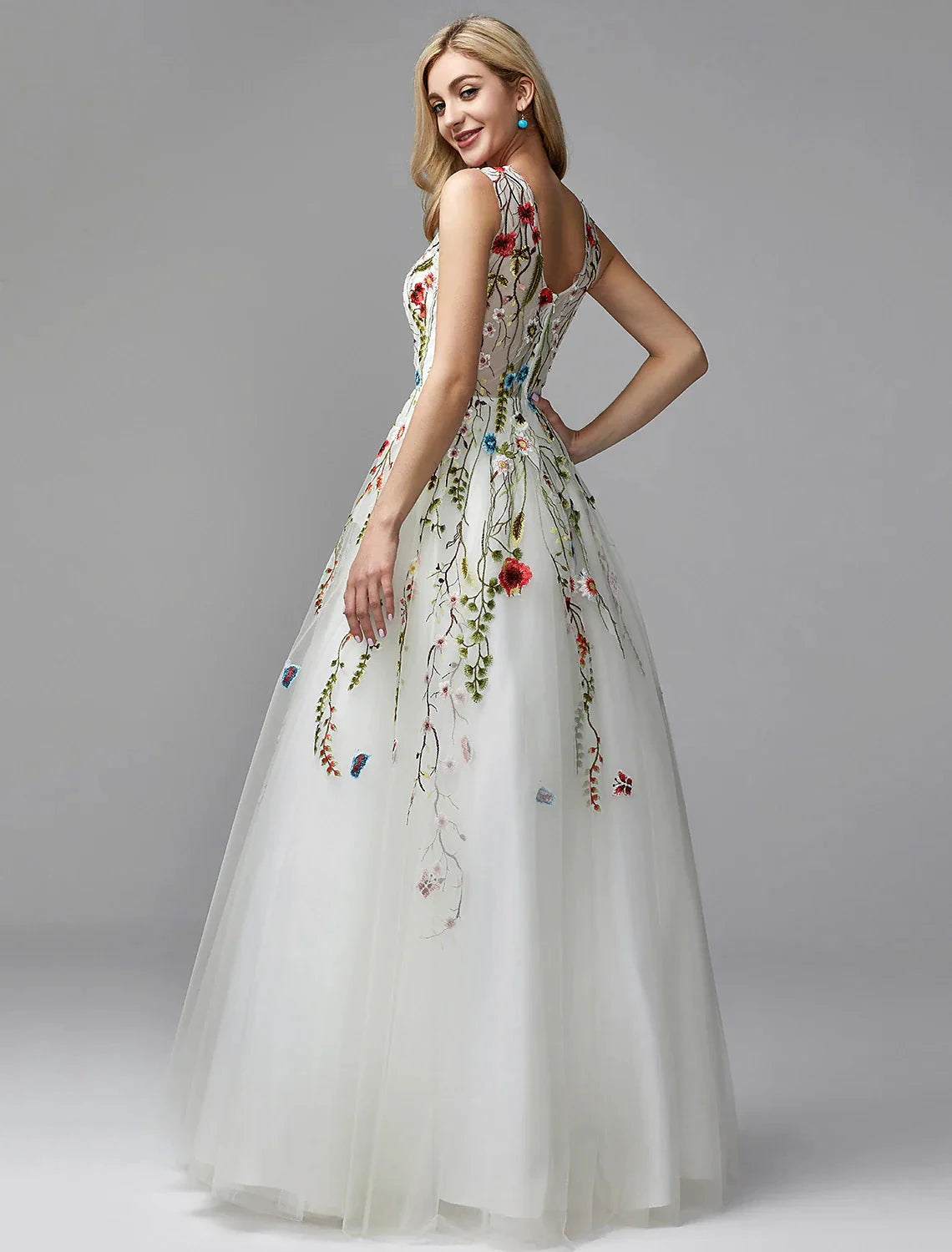 A-Line Special Occasion Dresses Floral Dress Homecoming Quinceanera Floor Length Sleeveless V Neck Lace with Embroidery Appliques by YiHuiw
