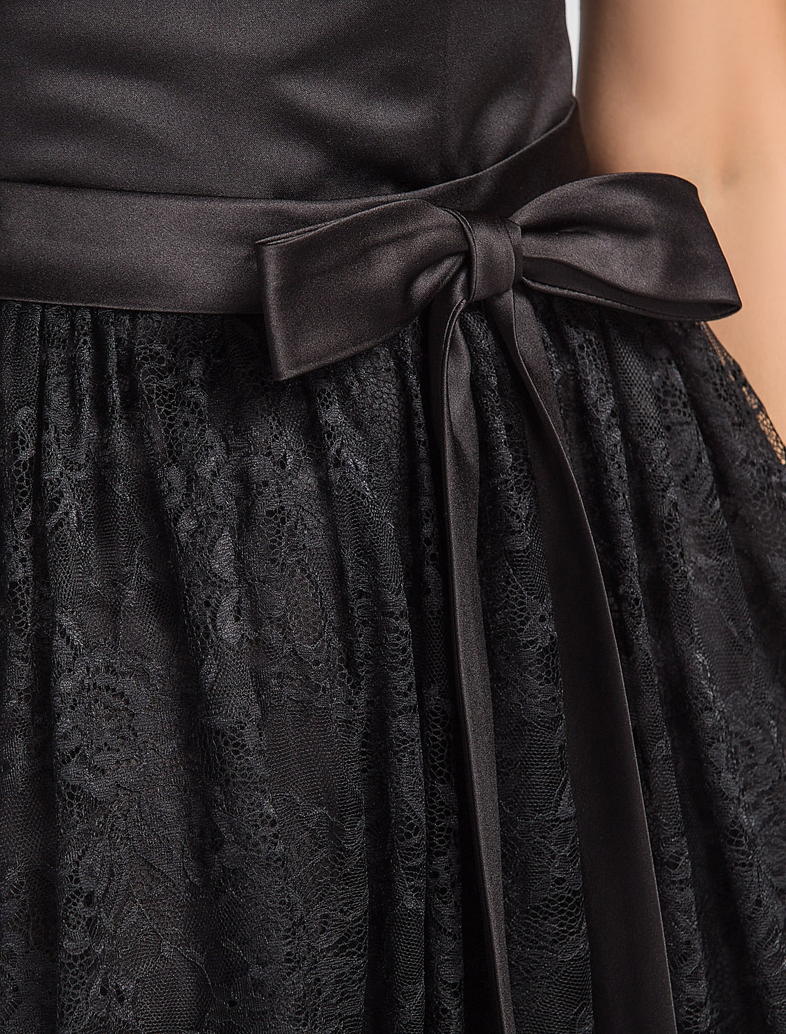 Ball Gown / A-Line Bridesmaid Dress Bateau Neck Sleeveless Little Black Dress Tea Length Lace / Charmeuse with Lace / Draping by YiHuiw