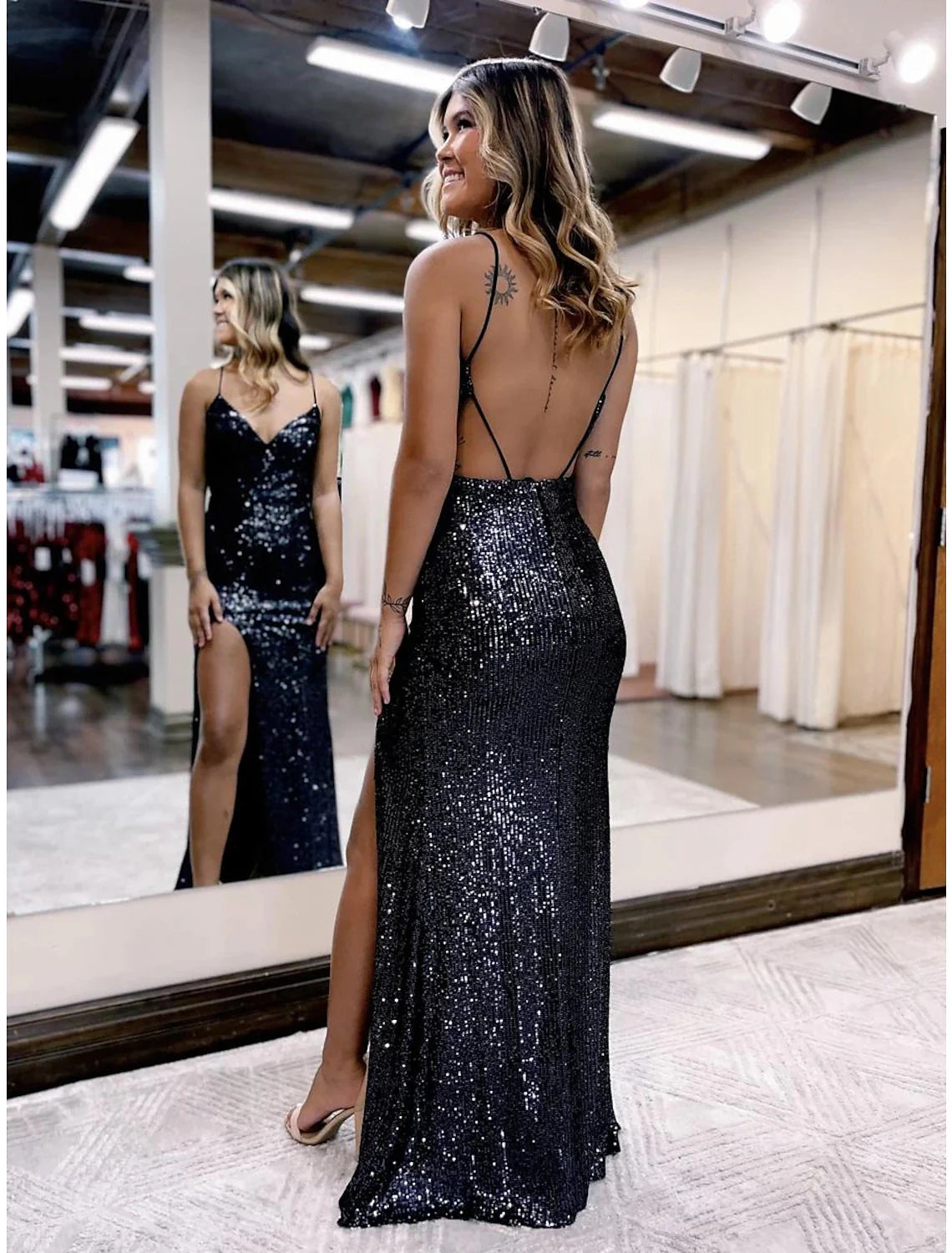 Mermaid / Trumpet Prom Dresses Sparkle & Shine Dress Formal Floor Length Sleeveless V Neck Sequined Backless with Sequin by YiHuiw