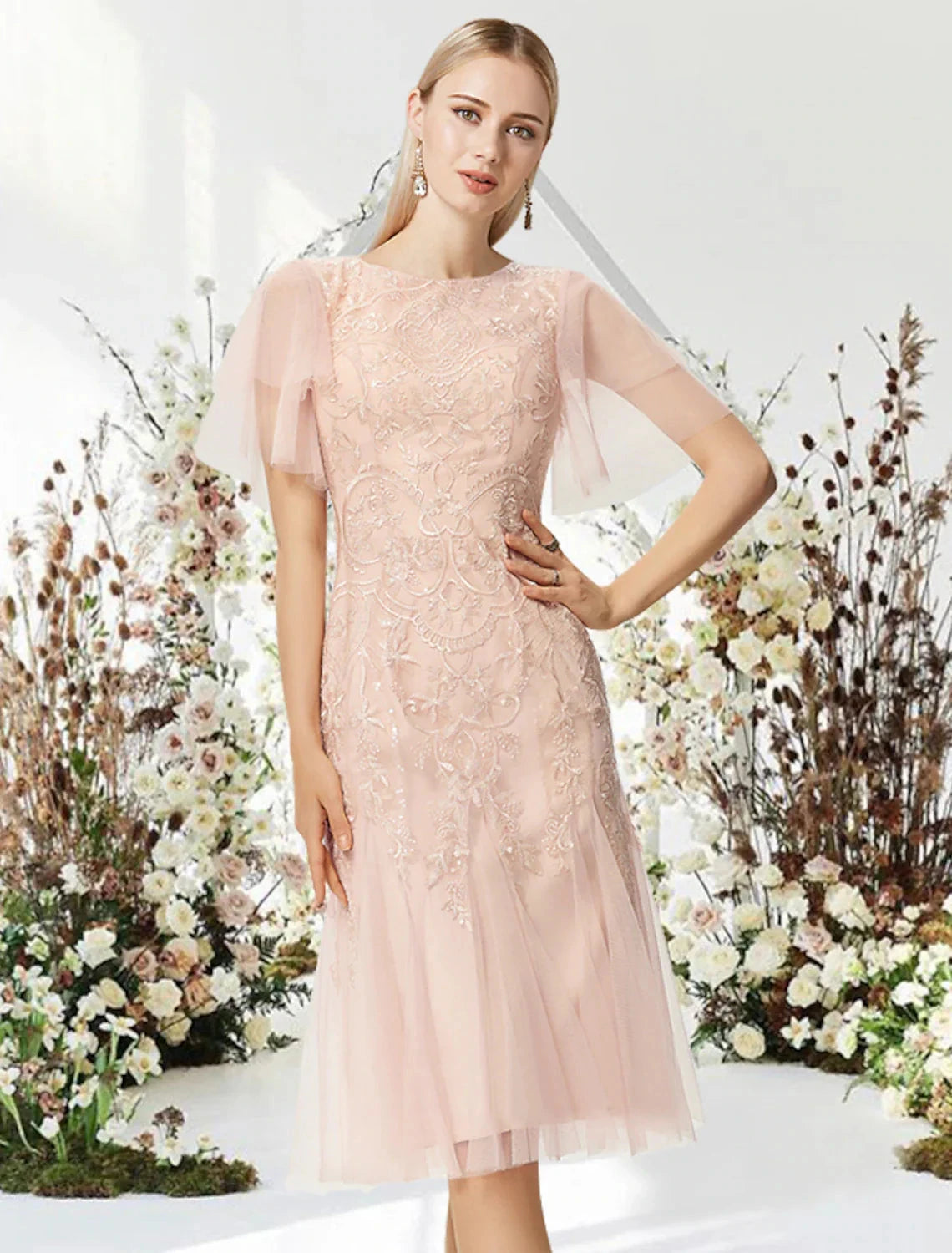 A-Line Cocktail Dresses Flirty Dress Graduation Cocktail Party Knee Length Half Sleeve Jewel Neck Lace with Appliques by YiHuiw