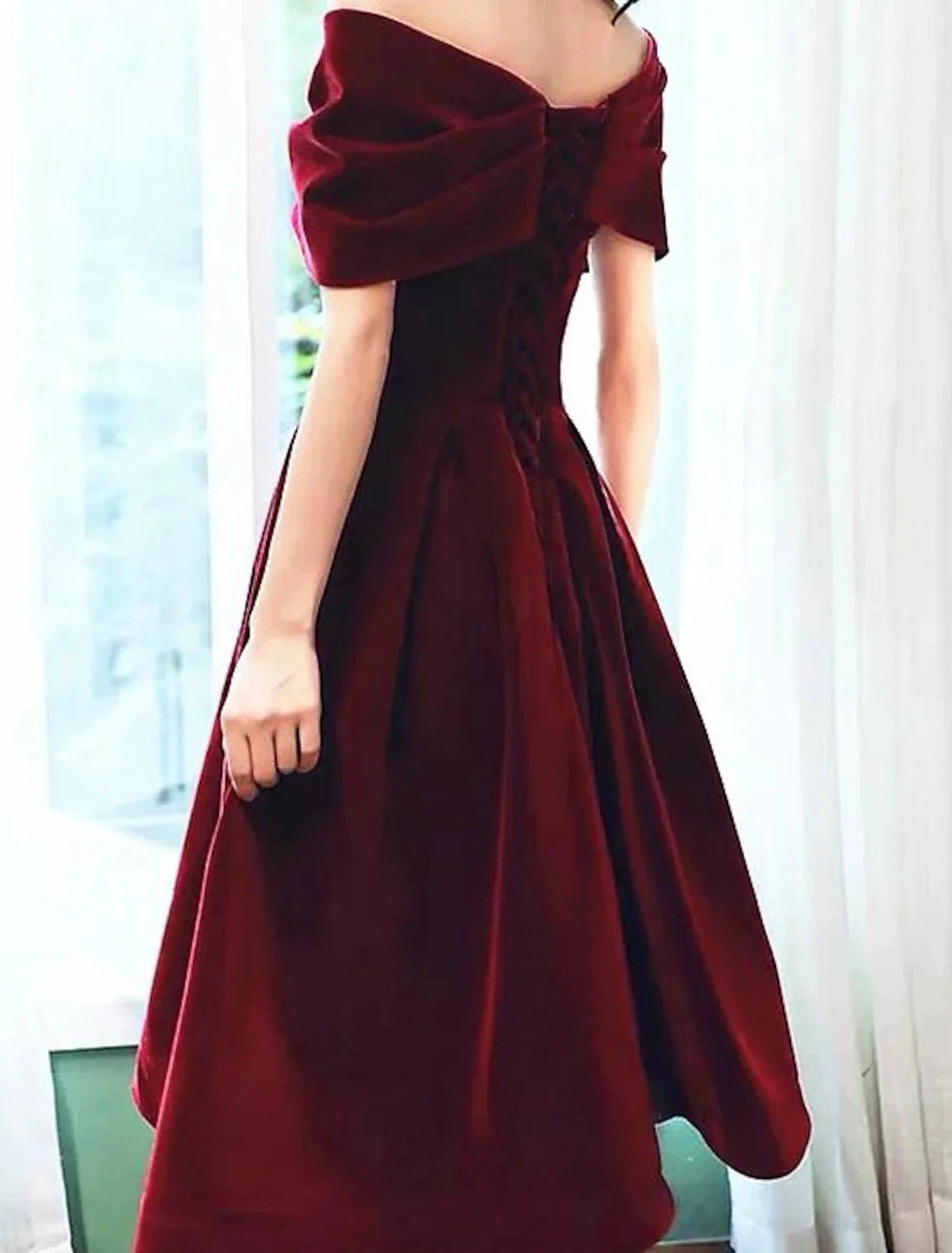A-Line Cocktail Black Dress 1950s Dress Fall Wedding Guest Dress Knee Length Short Sleeve Off Shoulder Velvet with Pleats Pure Color by YiHuiw