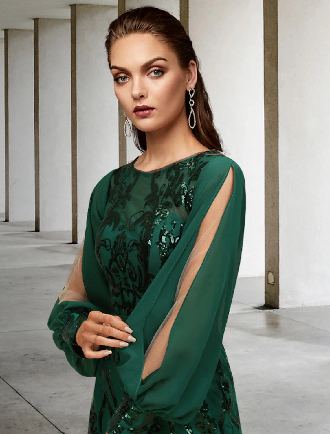 Mermaid / Trumpet Mother of the Bride Dress Wedding Guest Elegant Sparkle & Shine Jewel Neck Sweep / Brush Train Chiffon Sequined Long Sleeve with Sequin Appliques by YiHuiw