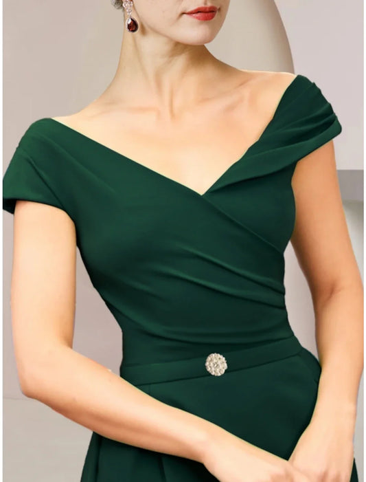 Sheath / Column Mother of the Bride Dress Wedding Guest Party Elegant V Neck Ankle Length  Fabric Short Sleeve with Pleats Crystal Brooch