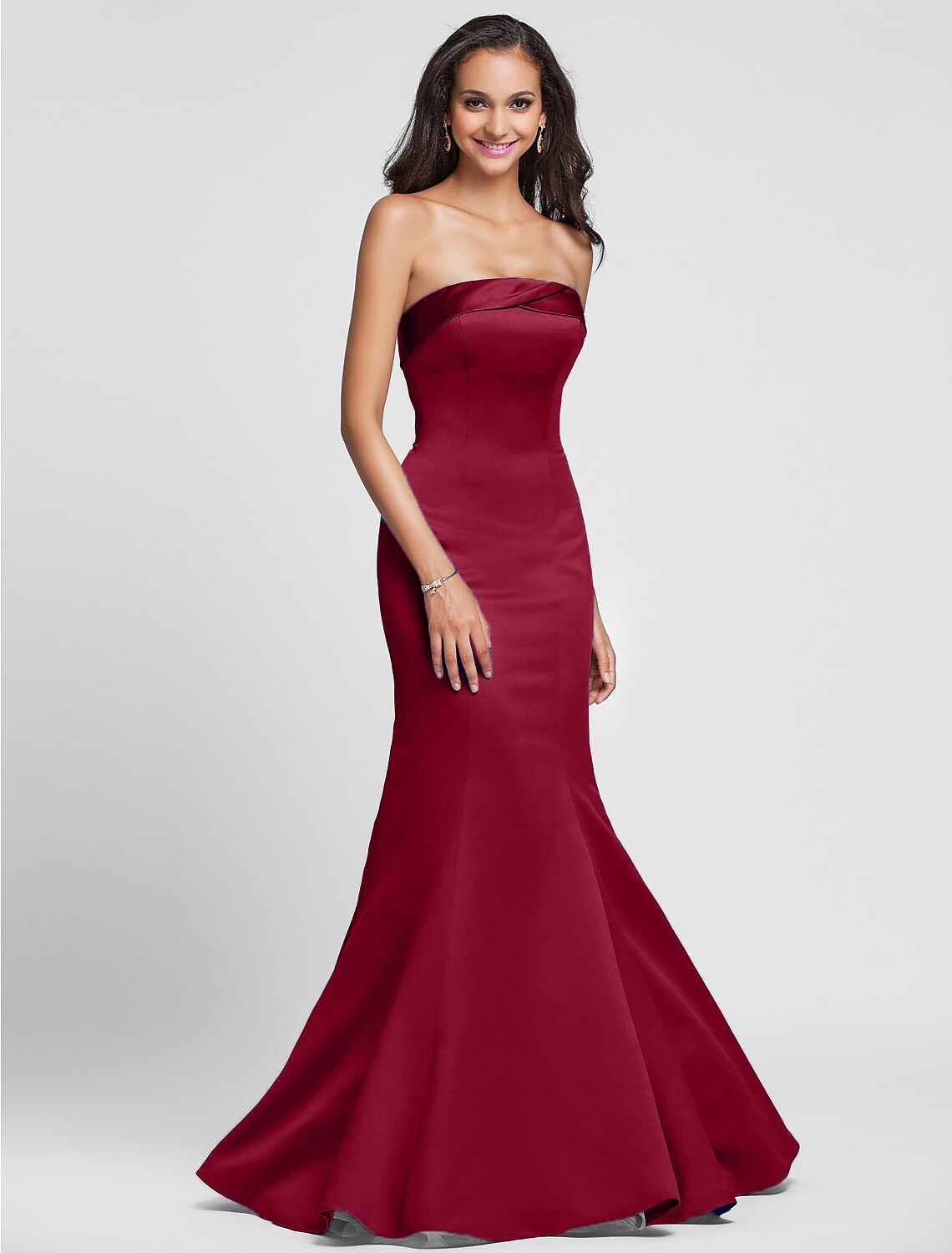 Mermaid / Trumpet Bridesmaid Dress Strapless Sleeveless Floor Length Satin with Side Draping by YiHuiw