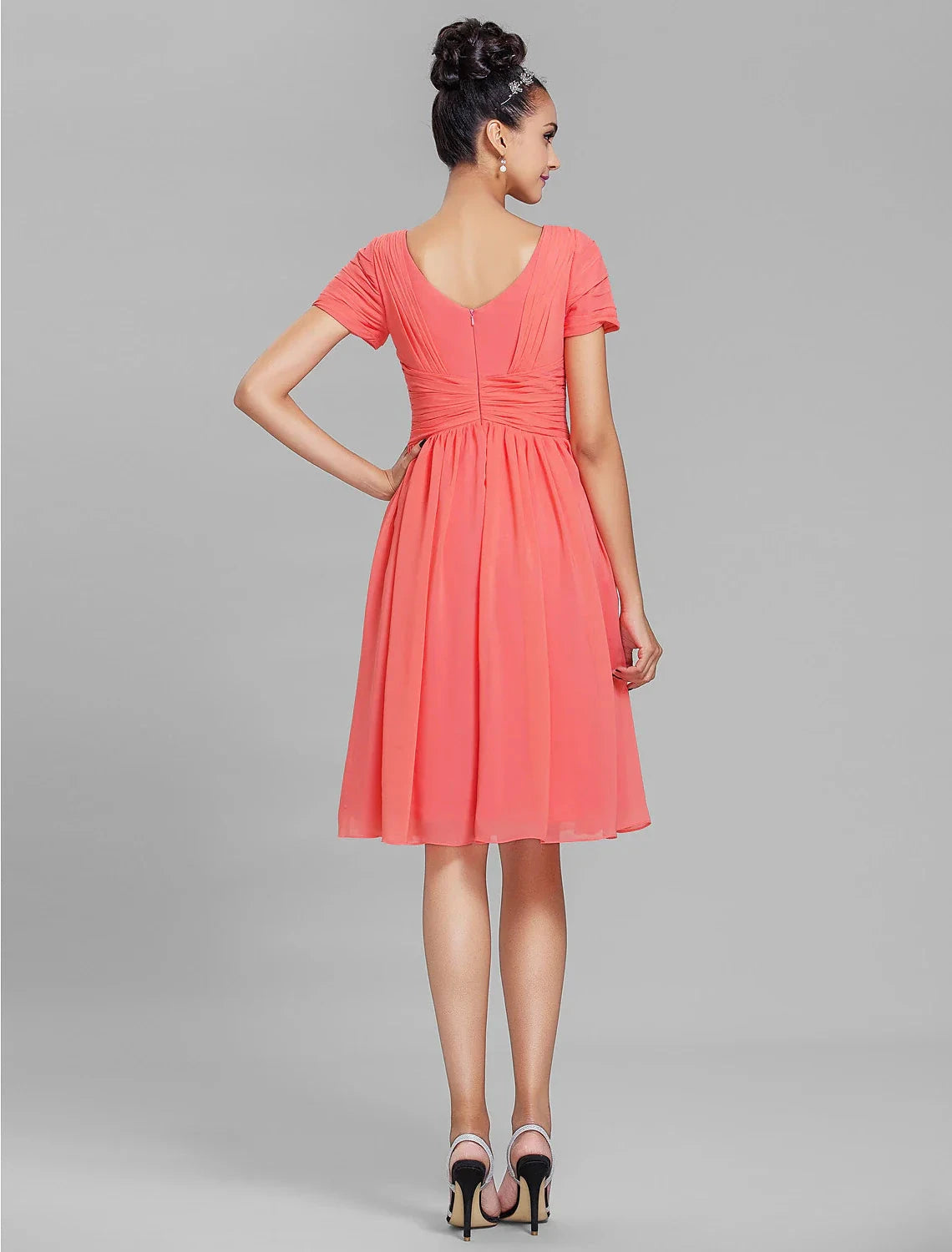 Sheath / Column Bridesmaid Dress V Neck Short Sleeve Vintage Inspired Knee Length Chiffon with Ruched / Draping by YiHuiw