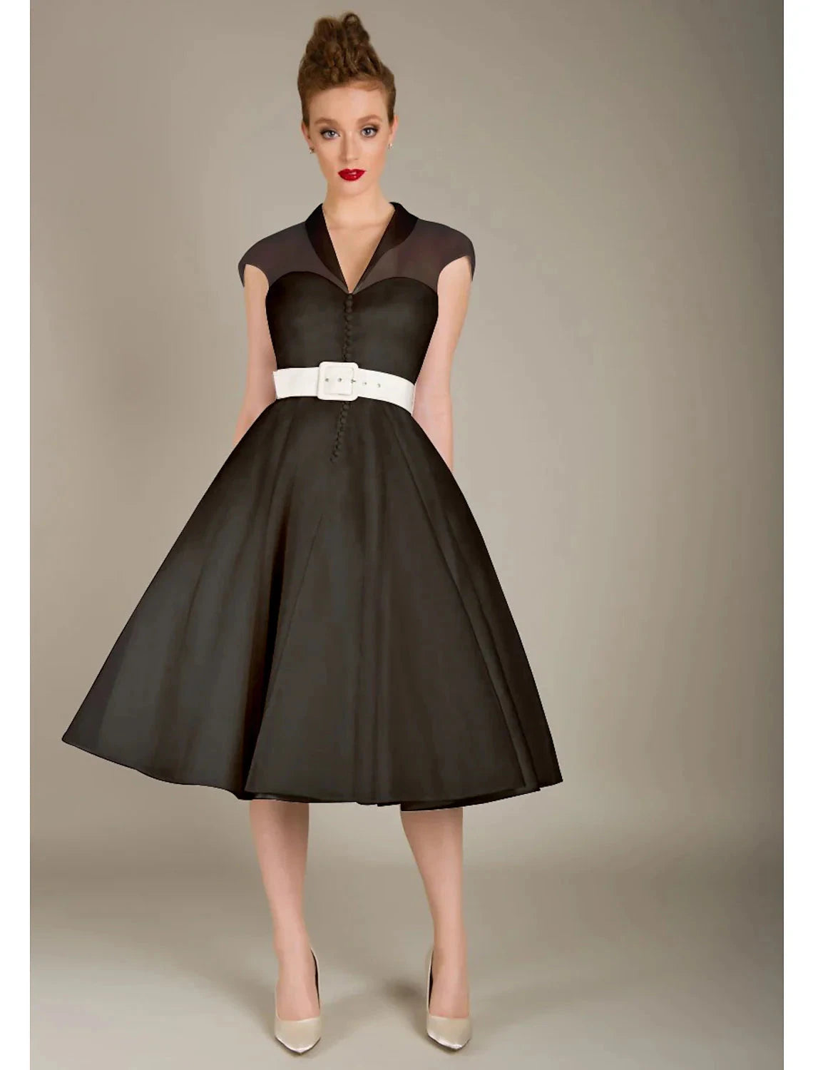 A-Line Cocktail Dresses 1950s Dress Graduation Cocktail Party Knee Length Sleeveless V Neck Wednesday Addams Family Tulle with Sash / Ribbon by YiHuiw