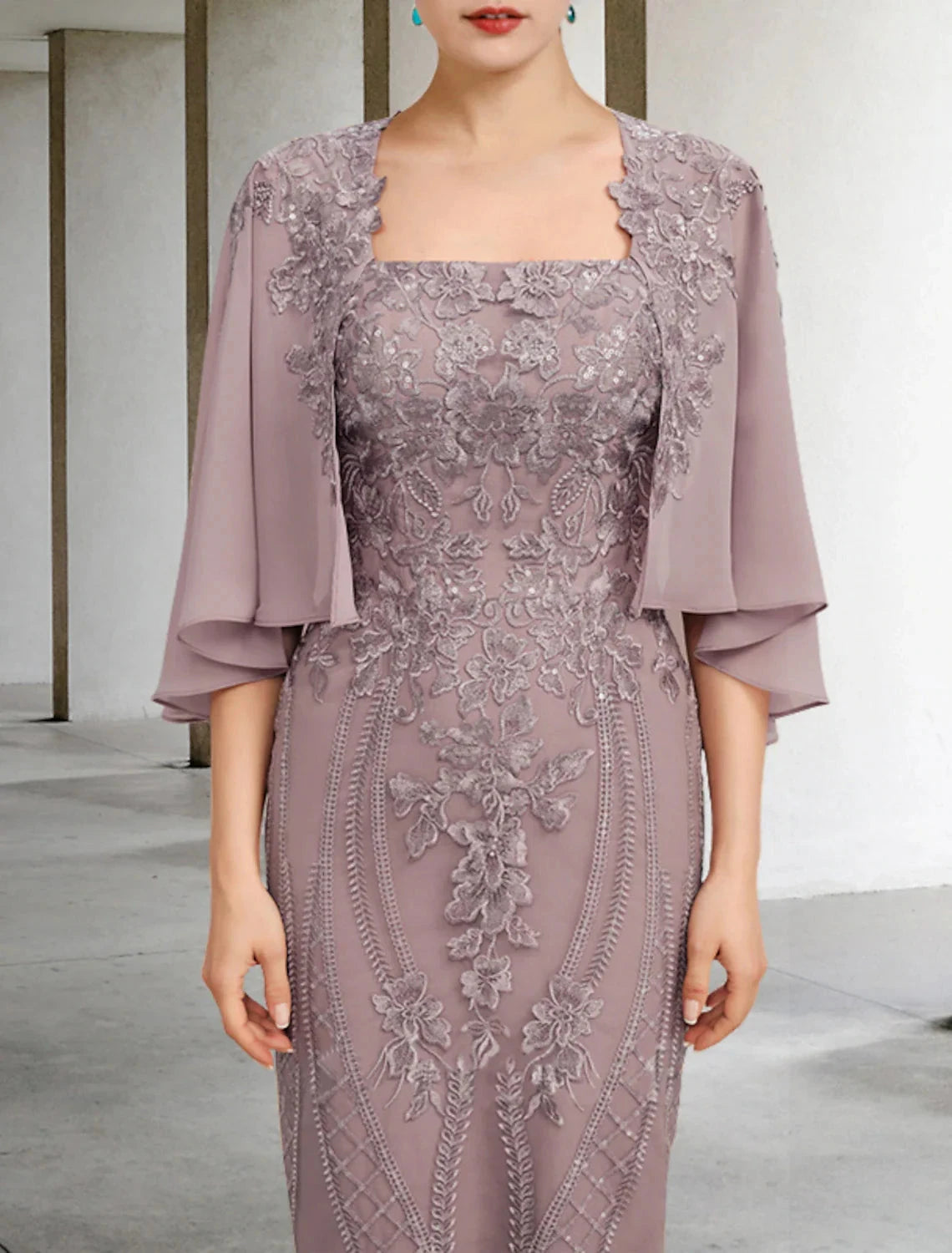 Sheath / Column Mother of the Bride Dress Vintage Elegant Square Neck Knee Length Chiffon Lace Sleeveless Jacket Dresses with Appliques by YiHuiw