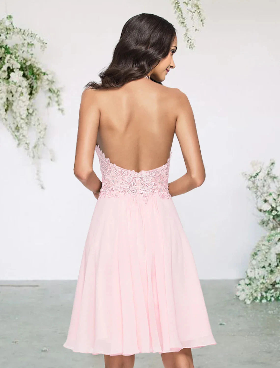 A-Line Bridesmaid Dress Halter Neck Sleeveless Sexy Short / Mini Chiffon / Lace with Pleats / Appliques by YiHuiw