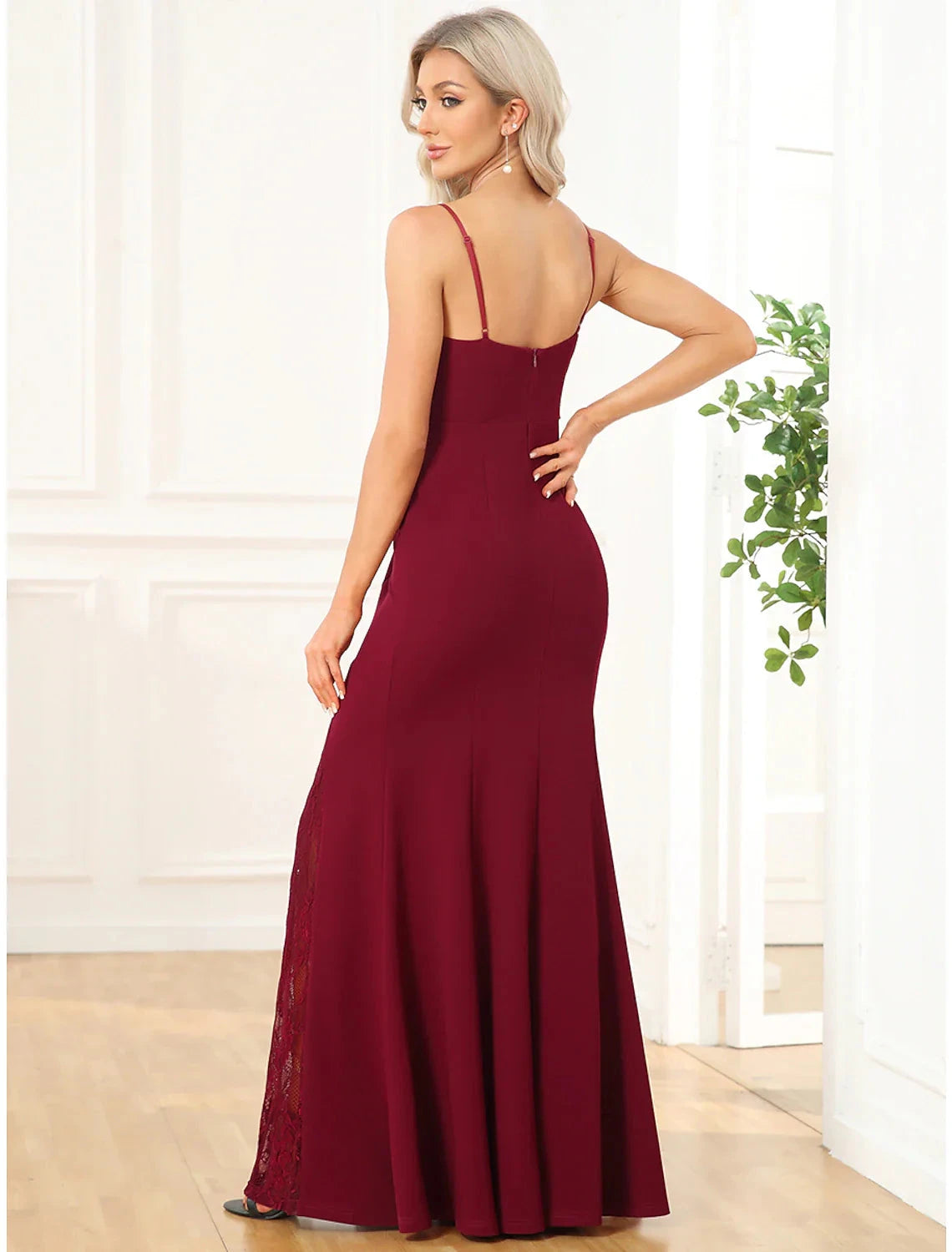 Mermaid / Trumpet Evening Gown Cut Out Dress Wedding Party Floor Length Sleeveless V Neck Polyester with Slit Embroidery by YiHuiw
